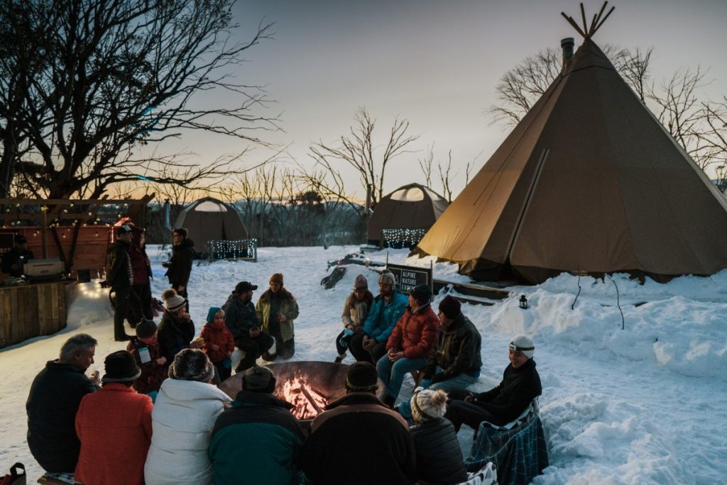 Snowshoe to fondue - Alpine Nature Experience