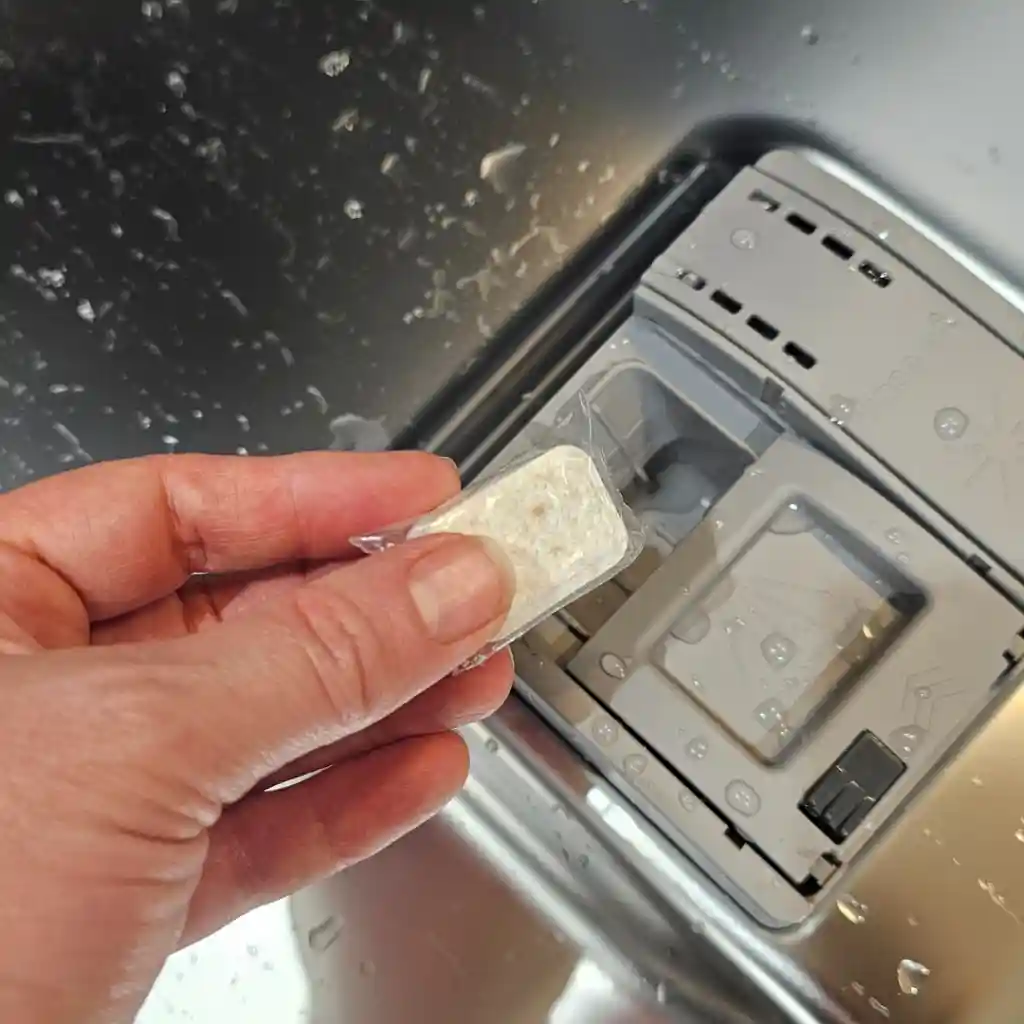 Skipper Dishwasher Tabs 1024x1024 ezgif.com png to webp converter